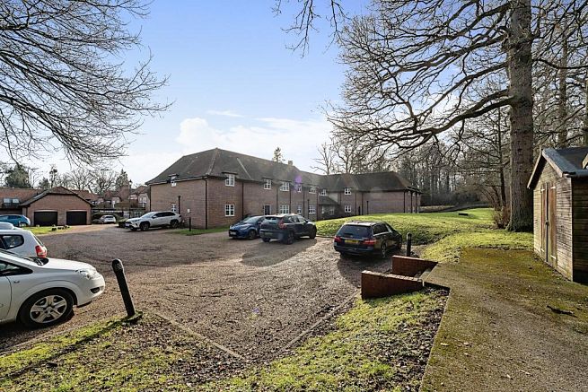 23 Frenchlands Gate, East Horsley